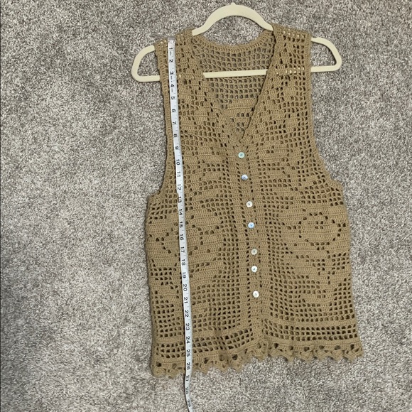 Y2K Crochet Tan Sleeveless Cardigan - Picture 6 of 7